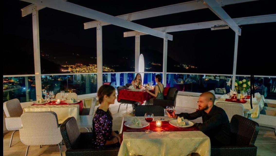 Luxury Apartments Mia Budva Bagian luar foto