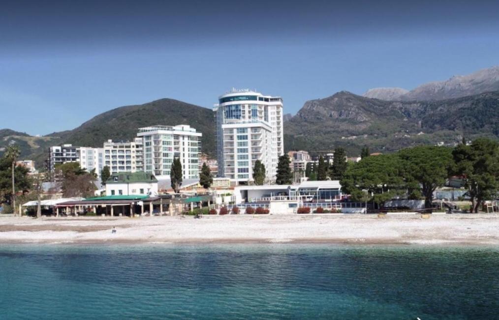 Luxury Apartments Mia Budva Bagian luar foto