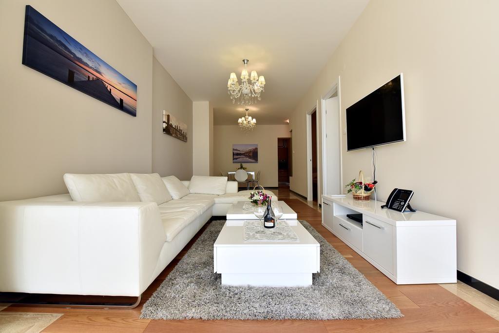 Luxury Apartments Mia Budva Bagian luar foto